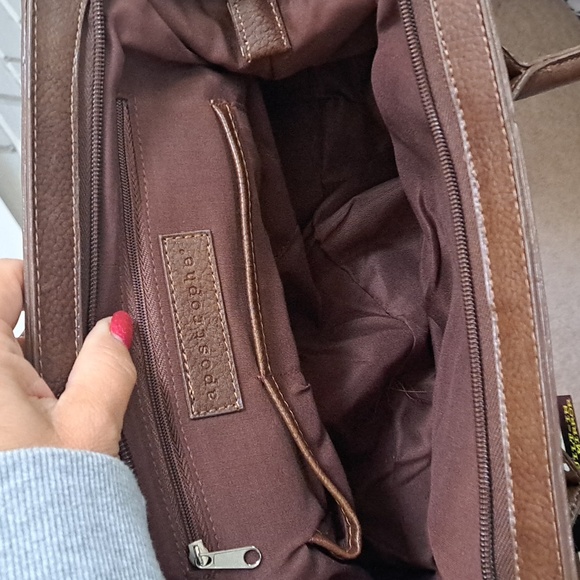 Apostrophe Brown Bonus Built In Cosmetic/Mirror Area Bag. NWT - Picture 6 of 9